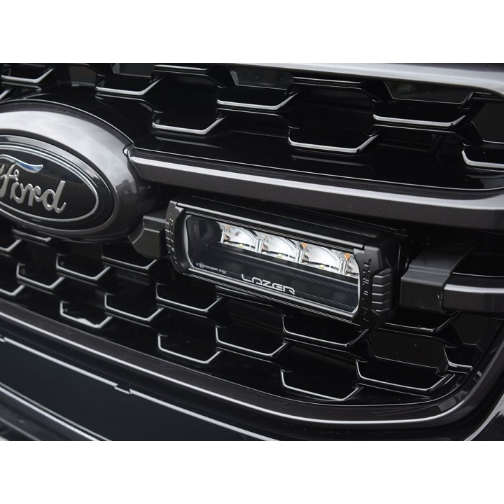 Zestaw dwóch lamp LAZER TRIPLE-R 750 (Gen2) z systemem montażu w fabrycznym grillu – Ford Ranger Wildtrak (2023 -) / - ujęcie 4