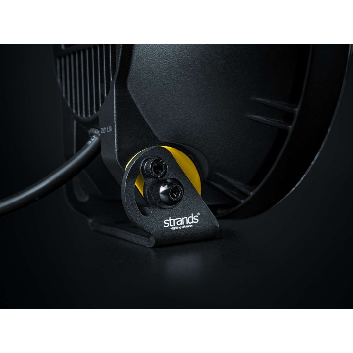 Reflektor dalekosiężny Strands IZE LED OG 9″ 12000 lm - ujęcie 5