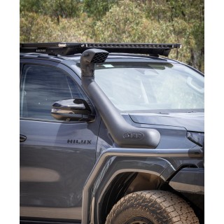 Snorkel Safari V-Spec SS223HF - Toyota Hilux MY26 2.8 D ARB - ujęcie 2