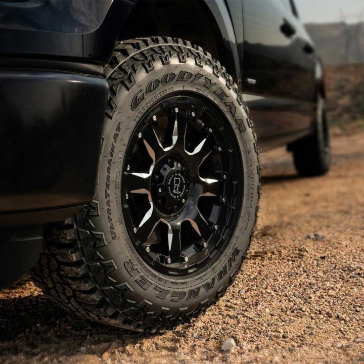 Felga aluminiowa Gloss Black Milled Sierra Black Rhino - ujęcie 4