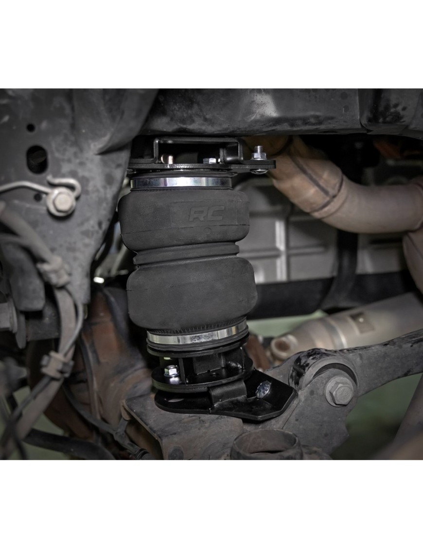 Zestaw pneumatyczny poziomujący zawieszenie tył z kompresorem Rough Country Lift 4"
