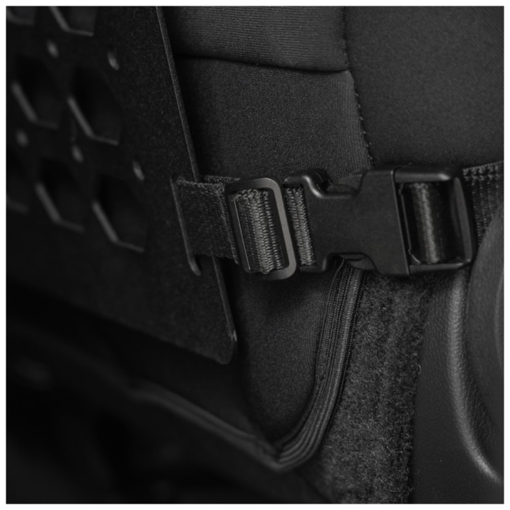 Panel molle do mocowania akcesoriów na tył fotela Rough Country - ujęcie 6