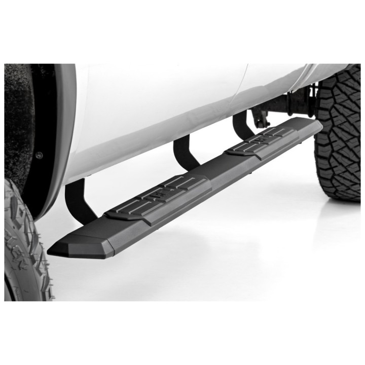 Progi, stopnie boczne Rough Country TR2 Crew cab - ujęcie 2