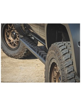 Progi, stopnie boczne Rough Country BA2