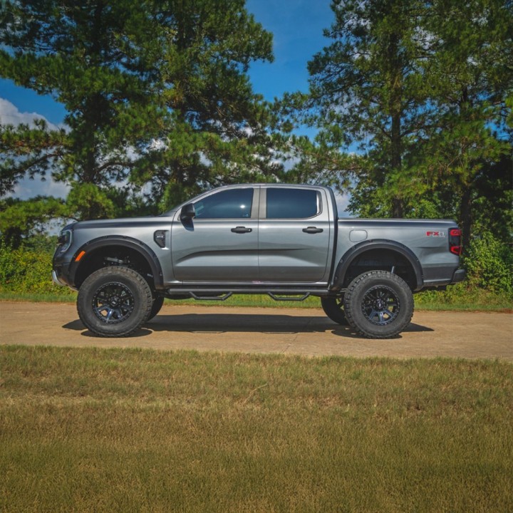 Twarda pokrywa paki tri-fold Rough Country niski profil 5' - ujęcie 5