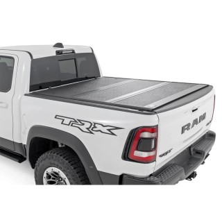 Twarda pokrywa paki tri-fold niski profil Rough Country 5'7" - ujęcie 2