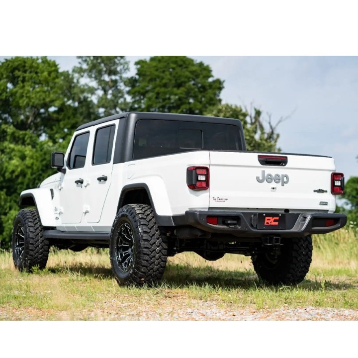 Zestaw wyrównujący Rough Country Lift 2,5" - ujęcie 7