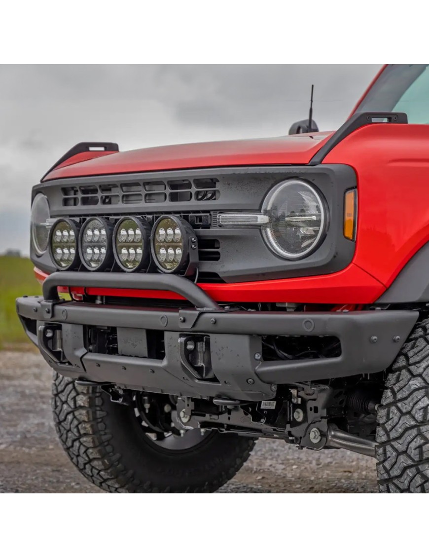 Bull bar z mocowaniem oświetlenia LED Rough Country