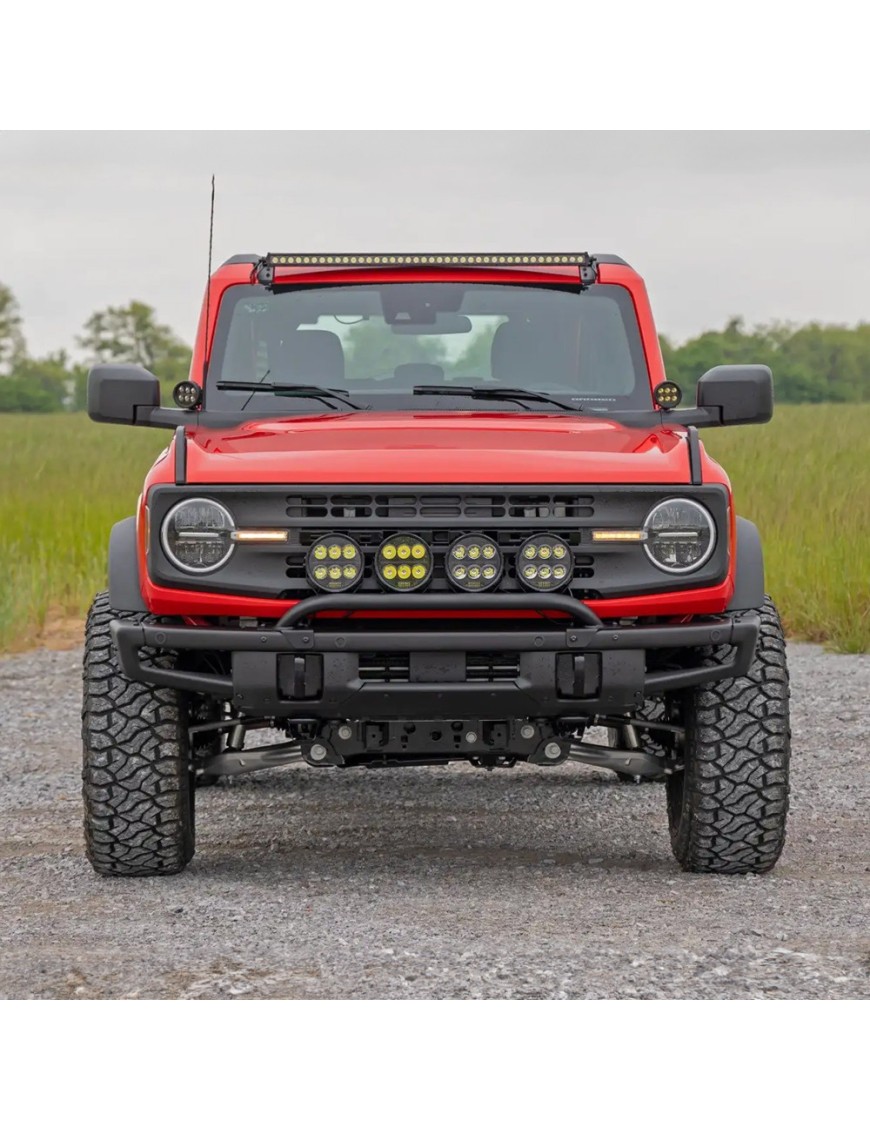Bull bar z mocowaniem oświetlenia LED Rough Country