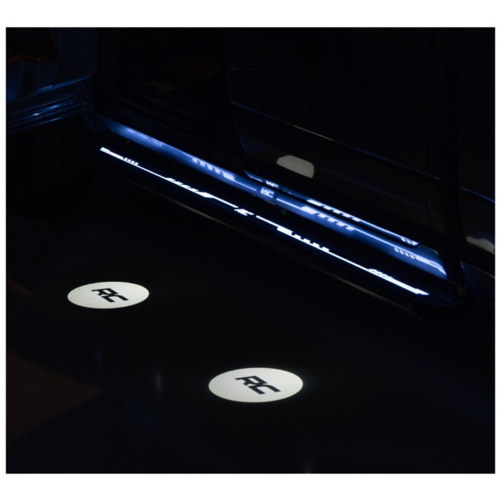 Progi, stopnie boczne Rough Country Multi-Color LED Crew cab - ujęcie 7
