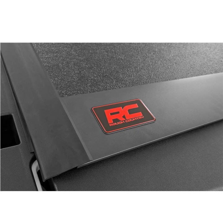 Twarda pokrywa paki tri-fold niski profil Rough Country 5'7" - ujęcie 16