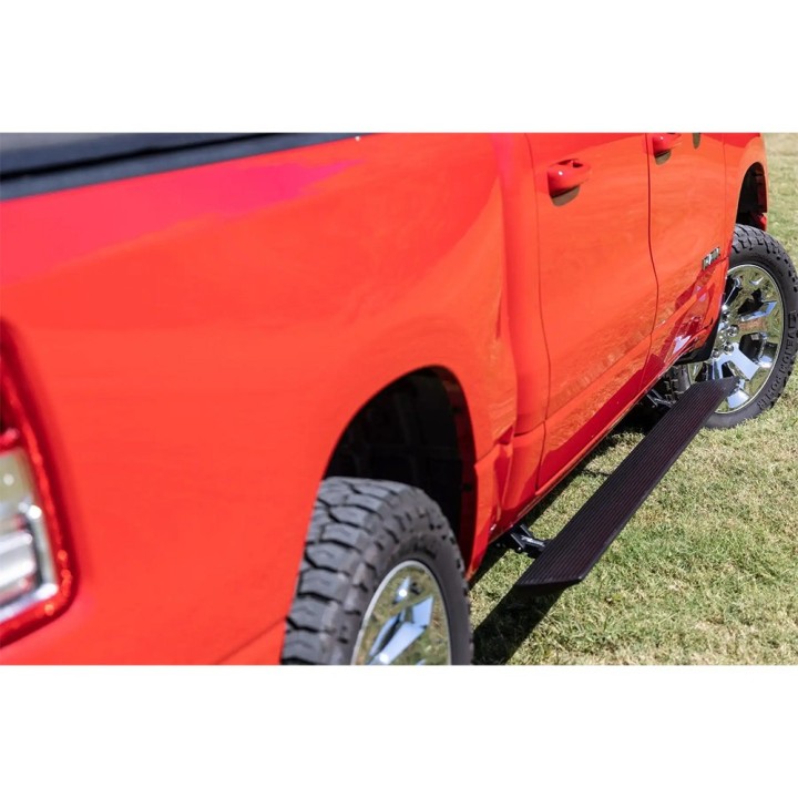 Progi elektryczne Rough Country Crew Cab - ujęcie 10