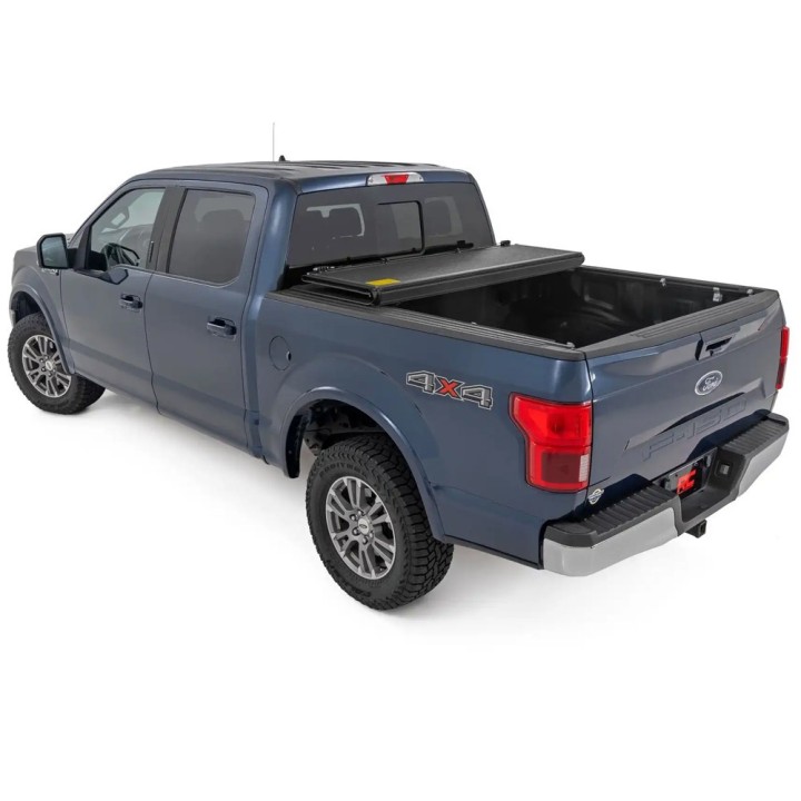 Twarda pokrywa paki tri-fold niski profil Rough Country 5'7" - ujęcie 6
