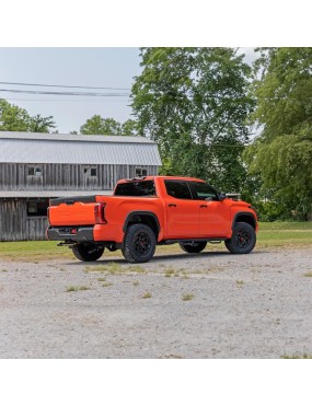 Zestaw zawieszenia TRD Pro Series Rough Country Lift 2,5"