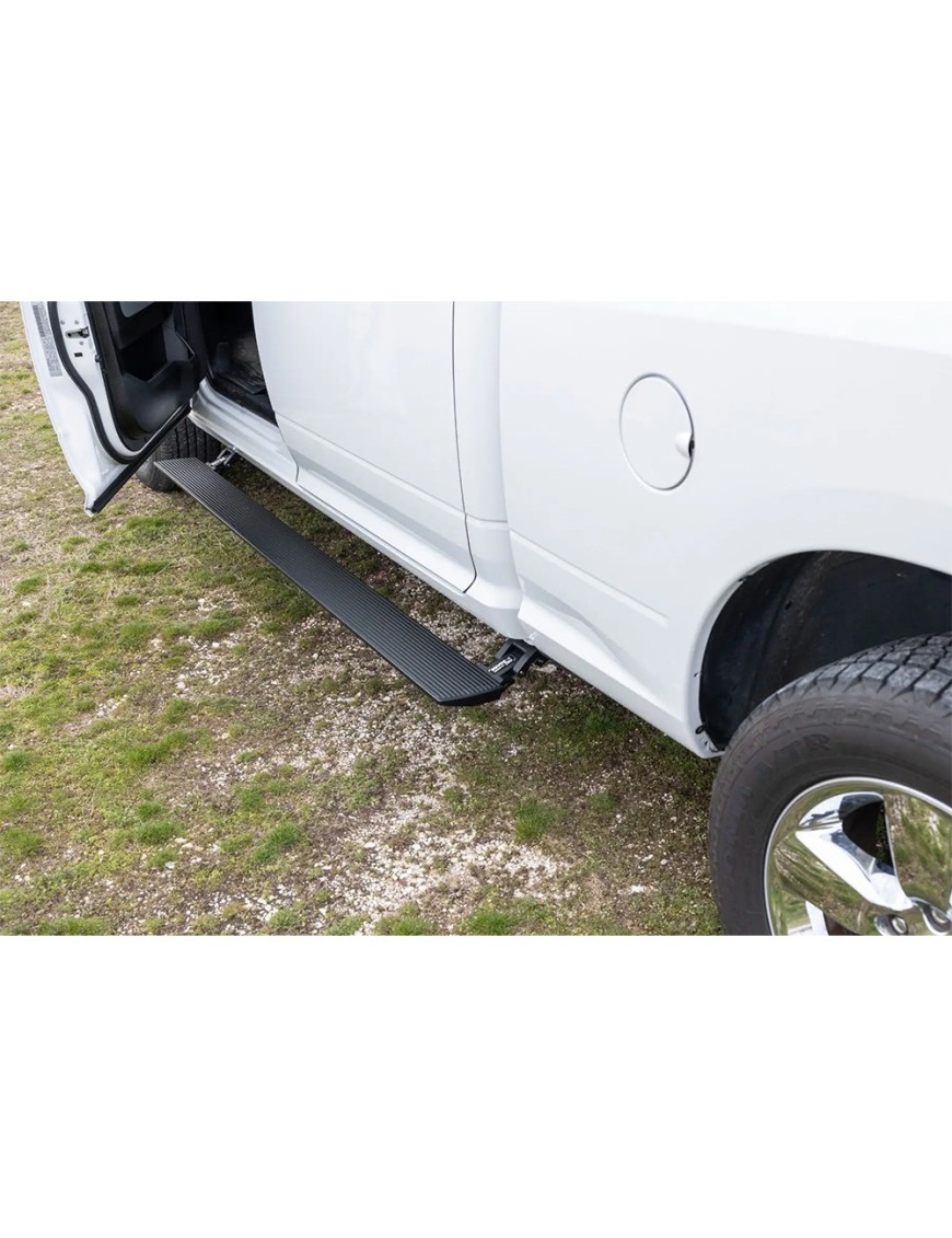 Progi elektryczne Rough Country Crew Cab - ujęcie 3