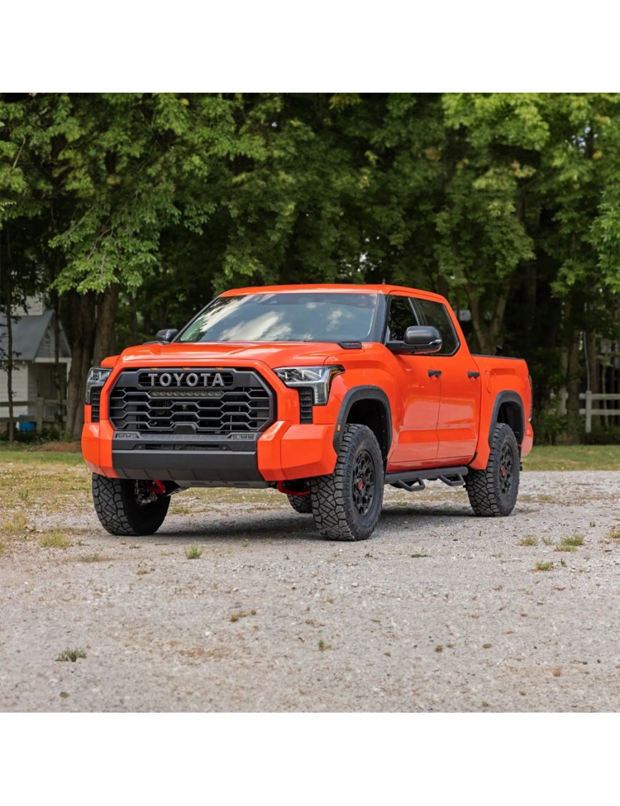 Zestaw zawieszenia TRD Pro Series Rough Country Lift 2,5"