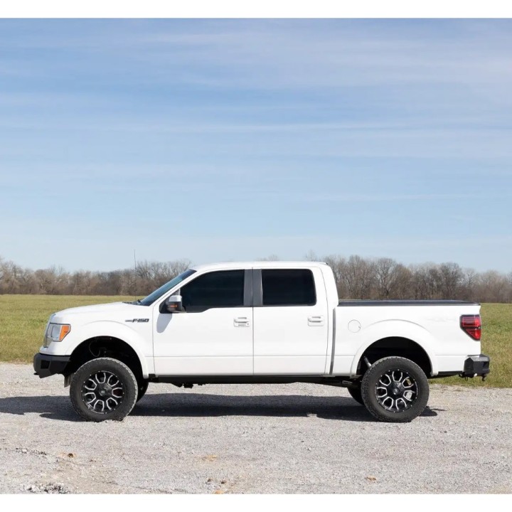 Progi elektryczne Rough Country Crew Cab - ujęcie 17