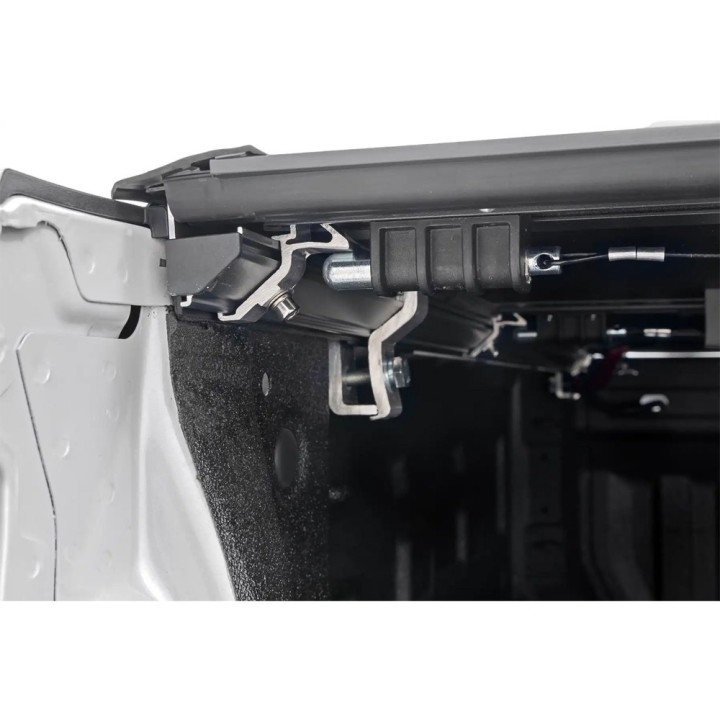 Twarda pokrywa paki tri-fold niski profil Rough Country 6'7" - ujęcie 8