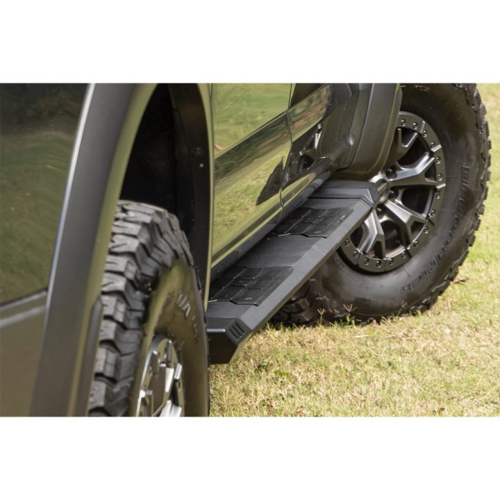 Progi, stopnie boczne Rough Country HD2 SuperCrew Cab - ujęcie 6