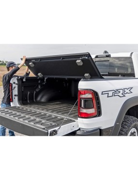 Twarda pokrywa paki tri-fold niski profil Rough Country 6'4"