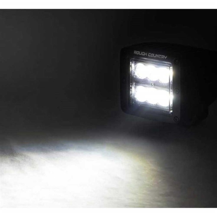 Lampy LED 2" kwadratowe spot Rough Country Black Series - ujęcie 3