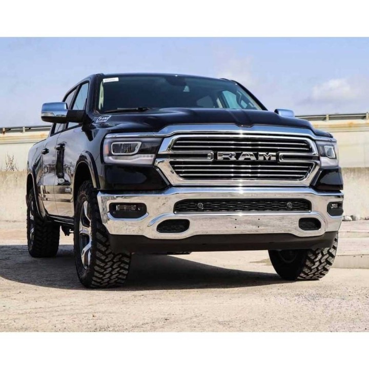 Zestaw wyrównujący Rough Country Lift 2" - ujęcie 2