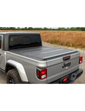 Twarda pokrywa paki tri-fold niski profil Rough Country 5'