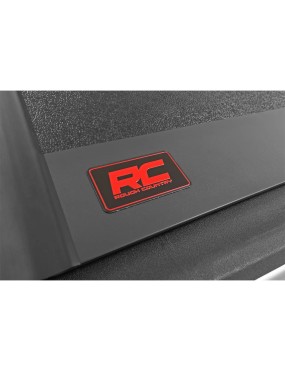 Twarda pokrywa paki tri-fold niski profil Rough Country 5'