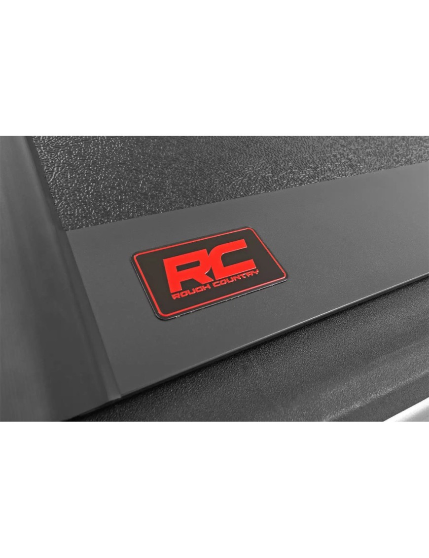Twarda pokrywa paki tri-fold niski profil Rough Country 5'