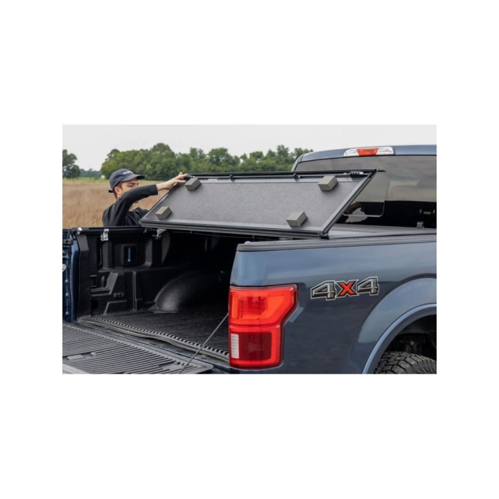 Twarda pokrywa paki tri-fold niski profil Rough Country 5'7" - ujęcie 9