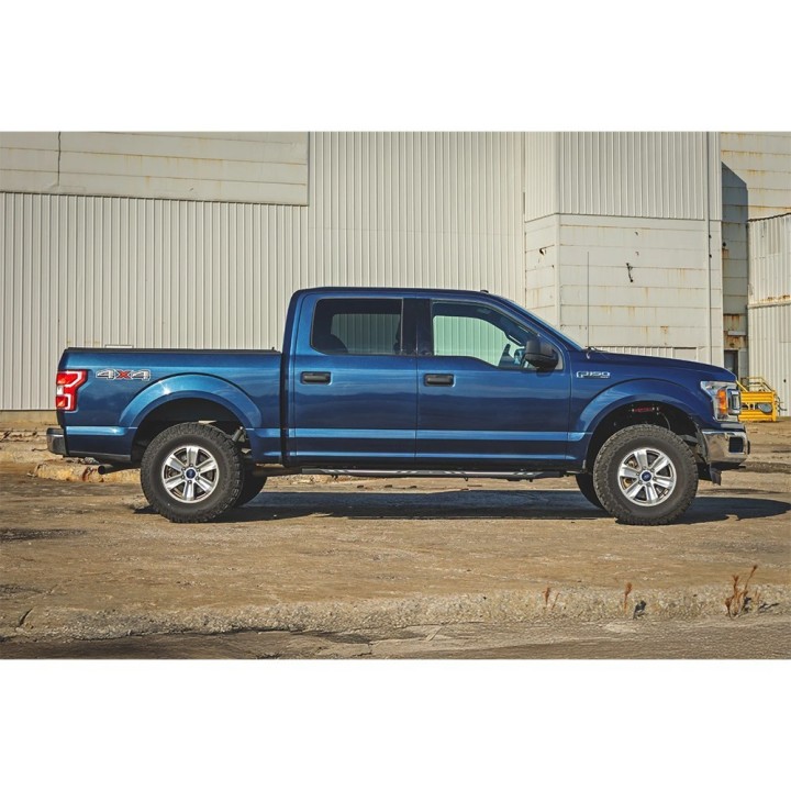 Progi, stopnie boczne Rough Country AC2 Crew Cab - ujęcie 8