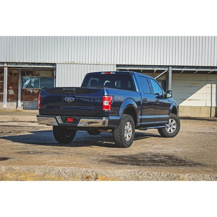 Progi, stopnie boczne Rough Country AC2 Crew Cab - ujęcie 11