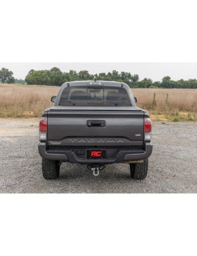 Twarda pokrywa paki tri-fold niski profil Rough Country 6'