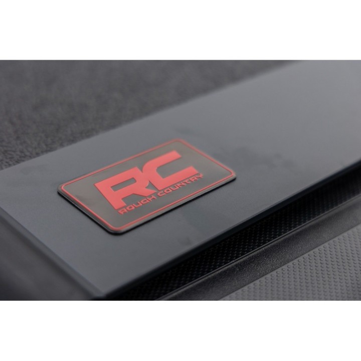 Twarda pokrywa paki tri-fold niski profil Rough Country 6' - ujęcie 10