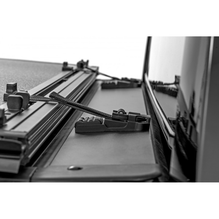 Twarda pokrywa paki tri-fold flip up Rough Country 6' - ujęcie 5