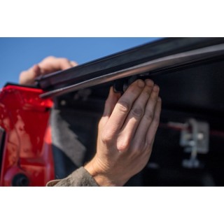 Twarda pokrywa paki tri-fold flip up Rough Country 6'7" - ujęcie 2