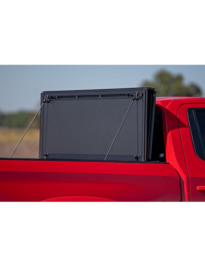 Twarda pokrywa paki tri-fold flip up Rough Country 6'7"