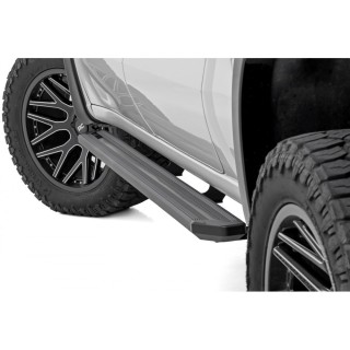 Progi, stopnie boczne Rough Country Multi-Color LED CrewMax