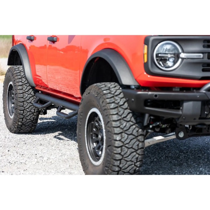 Progi, stopnie boczne Rough Country Nerf Steps - ujęcie 3