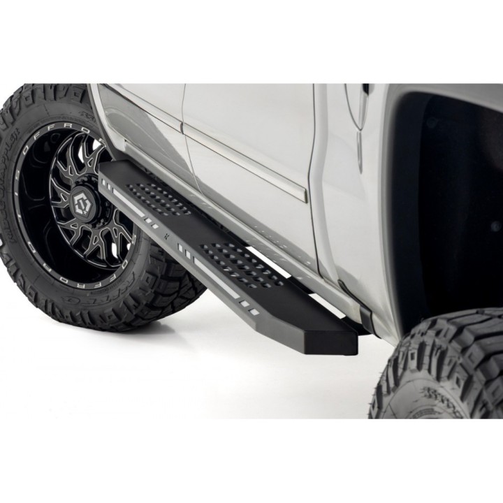 Progi, stopnie boczne Rough Country AC2 Crew Cab - ujęcie 3