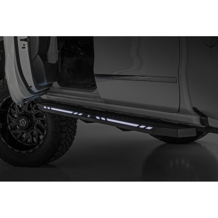 Progi, stopnie boczne Rough Country AC2 Crew Cab - ujęcie 6