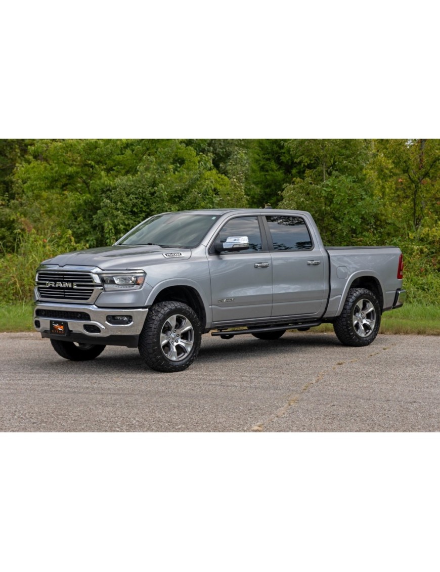 Progi, stopnie boczne Rough Country OV2 Crew Cab