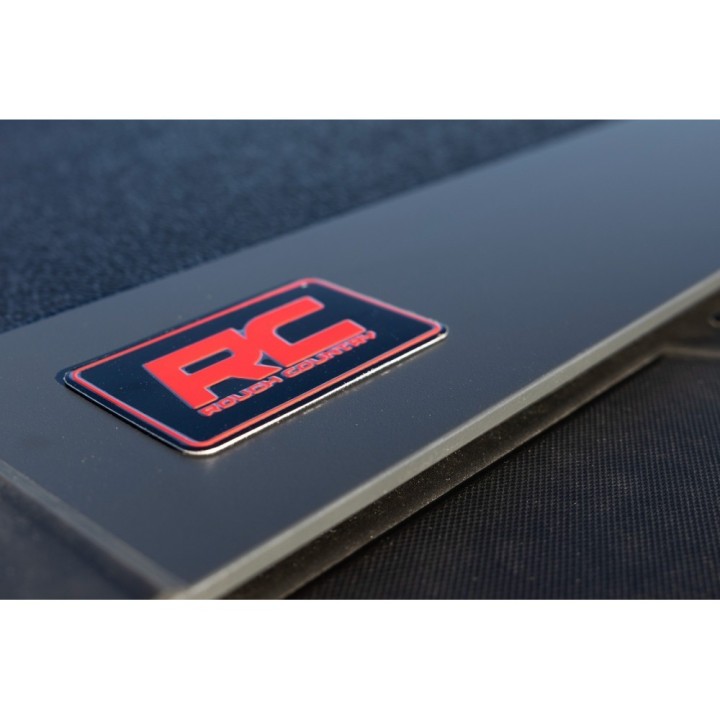 Twarda pokrywa paki tri-fold niski profil Rough Country 5' - ujęcie 6