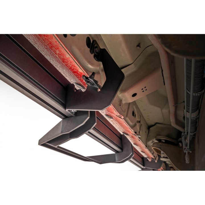 Progi, stopnie boczne regulowane aluminiowe Rough Country SRL2 Crew Cab - ujęcie 4
