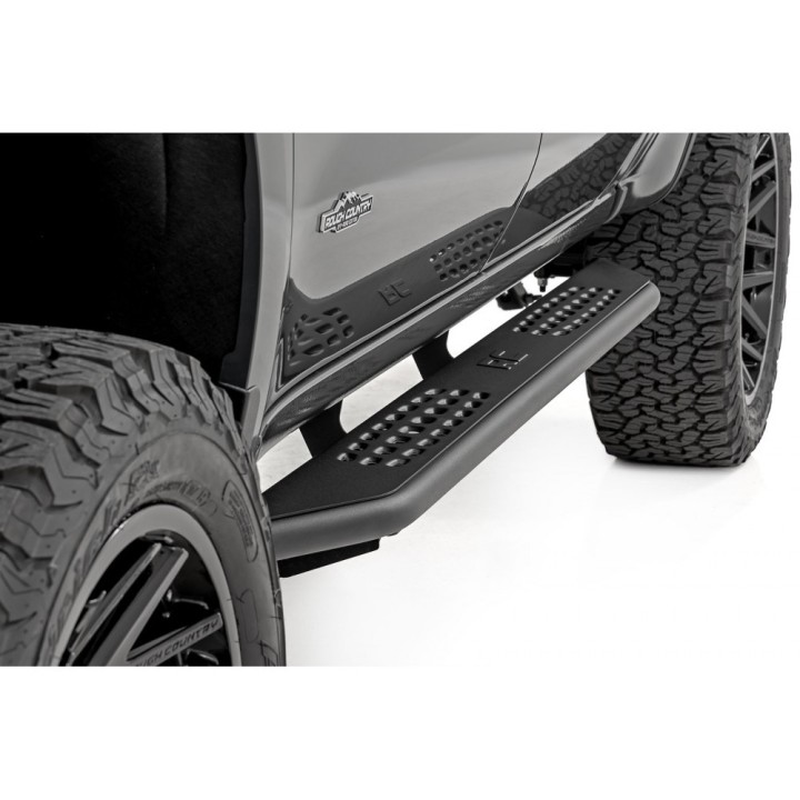 Progi, stopnie boczne Rough Country OV2 Crew Cab - ujęcie 5