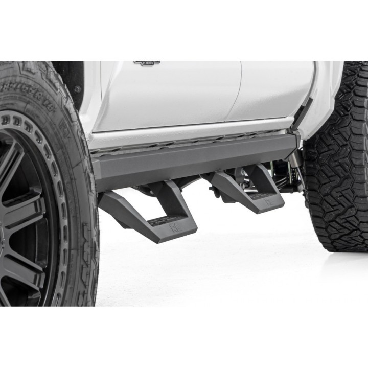 Progi, stopnie boczne regulowane aluminiowe Rough Country SRX2 Double Cab - ujęcie 4