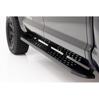 Progi, stopnie Rough Country RPT2 Crew Cab