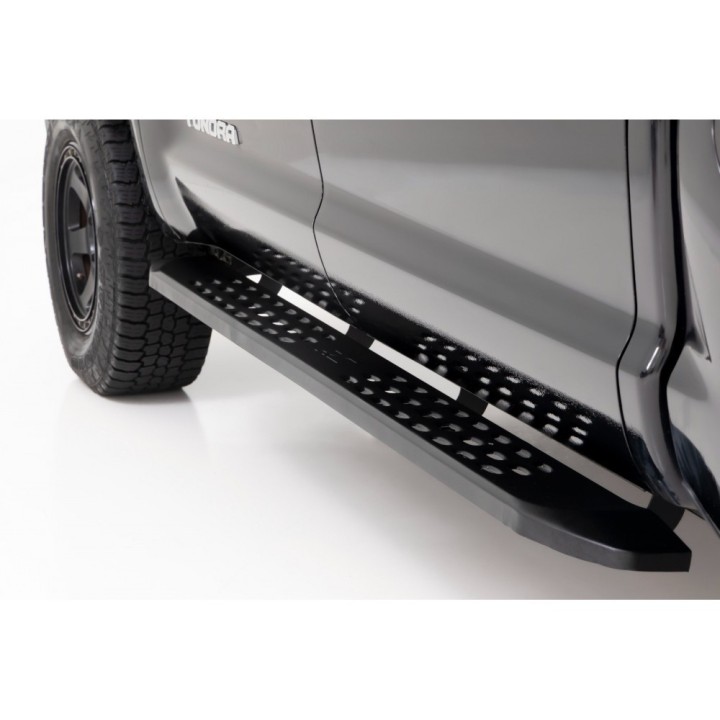 Progi, stopnie Rough Country RPT2 Crew Cab