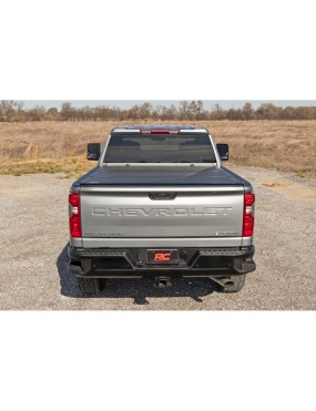 Twarda pokrywa paki tri-fold flip up Rough Country 6'9"