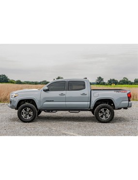 Progi, stopnie boczne Rough Country Nerf Steps 5'